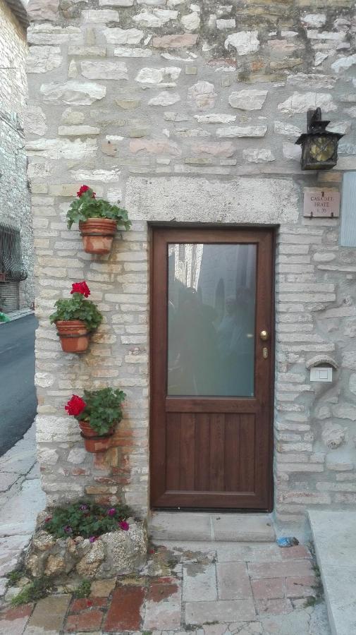 Апартаменты Casa Del Frate Ассизи Экстерьер фото